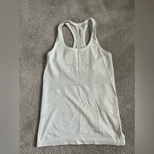 Lululemon switftly tank
